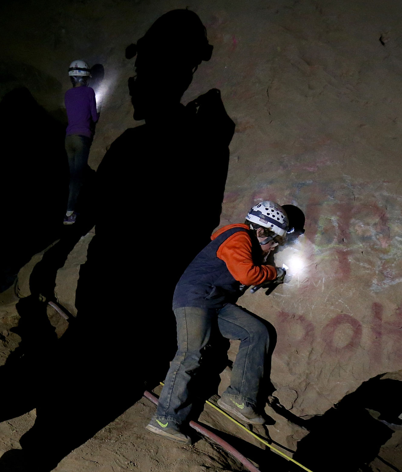 Graffiti clean-up at Peppersauce Cave